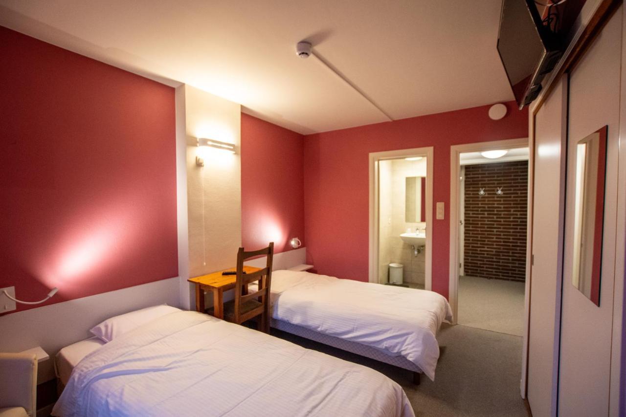 Auberge Le Vieux Moulin Poupehan Bagian luar foto