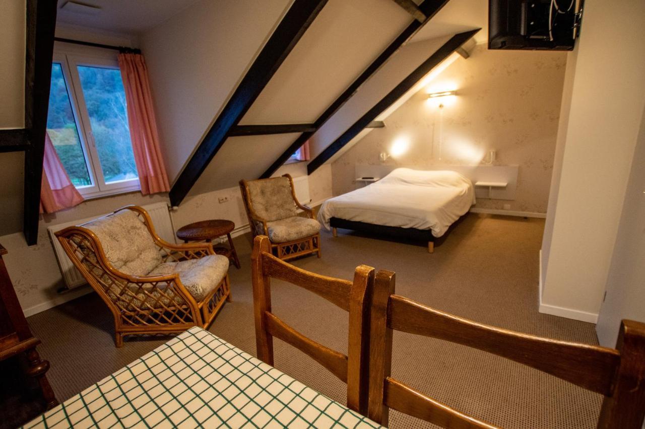 Auberge Le Vieux Moulin Poupehan Bagian luar foto