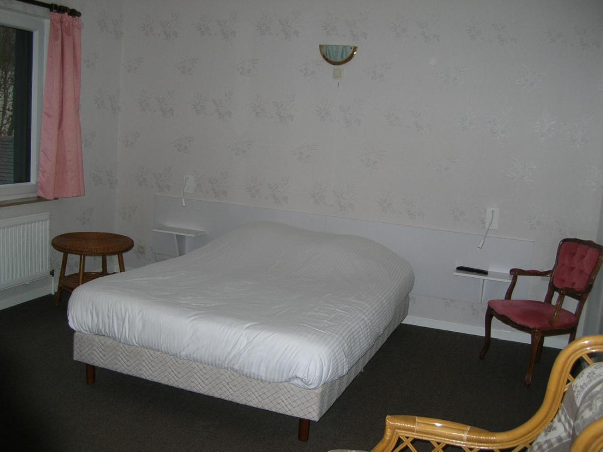Auberge Le Vieux Moulin Poupehan Bagian luar foto